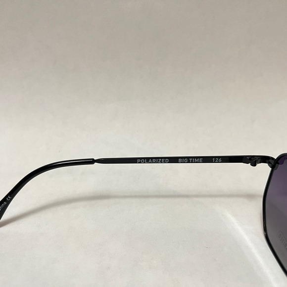 New Quay Australia Big Time Sunglasses Black Smoke Polarized main image 8